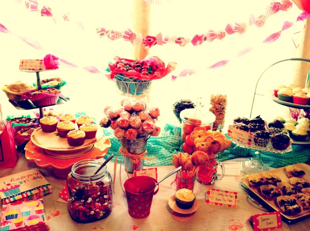 vintage-party-mini-pie-buffet-bar-1024x764