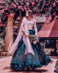 Indian Wedding Dresses For Brides-Sister