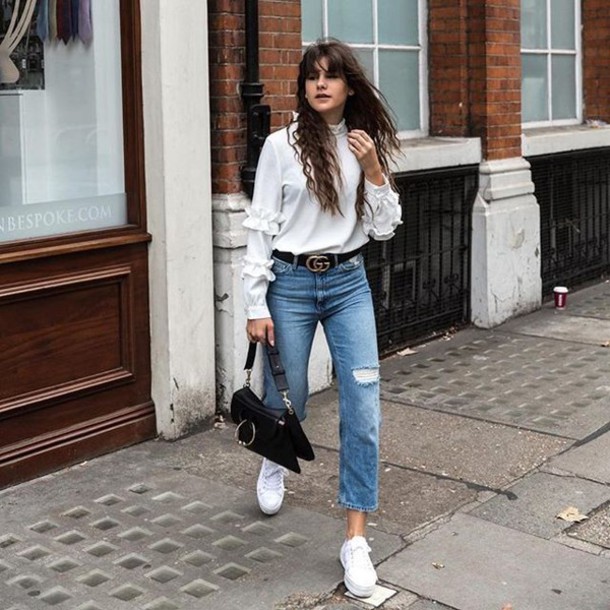 Wear a ruffle top and jeans for a casual look