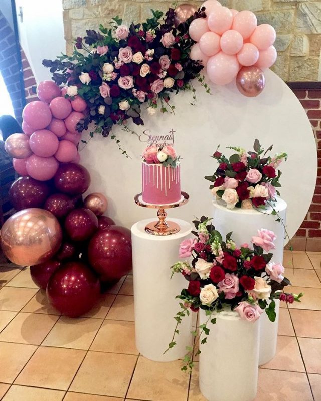 60th anniversary: ​​party decor, candles and number balloons