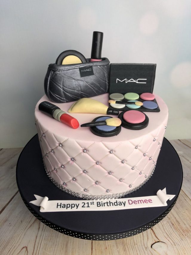 Girls Birthday Cake Ideas. 21+ Themes To Choose From - VenueLook Blog