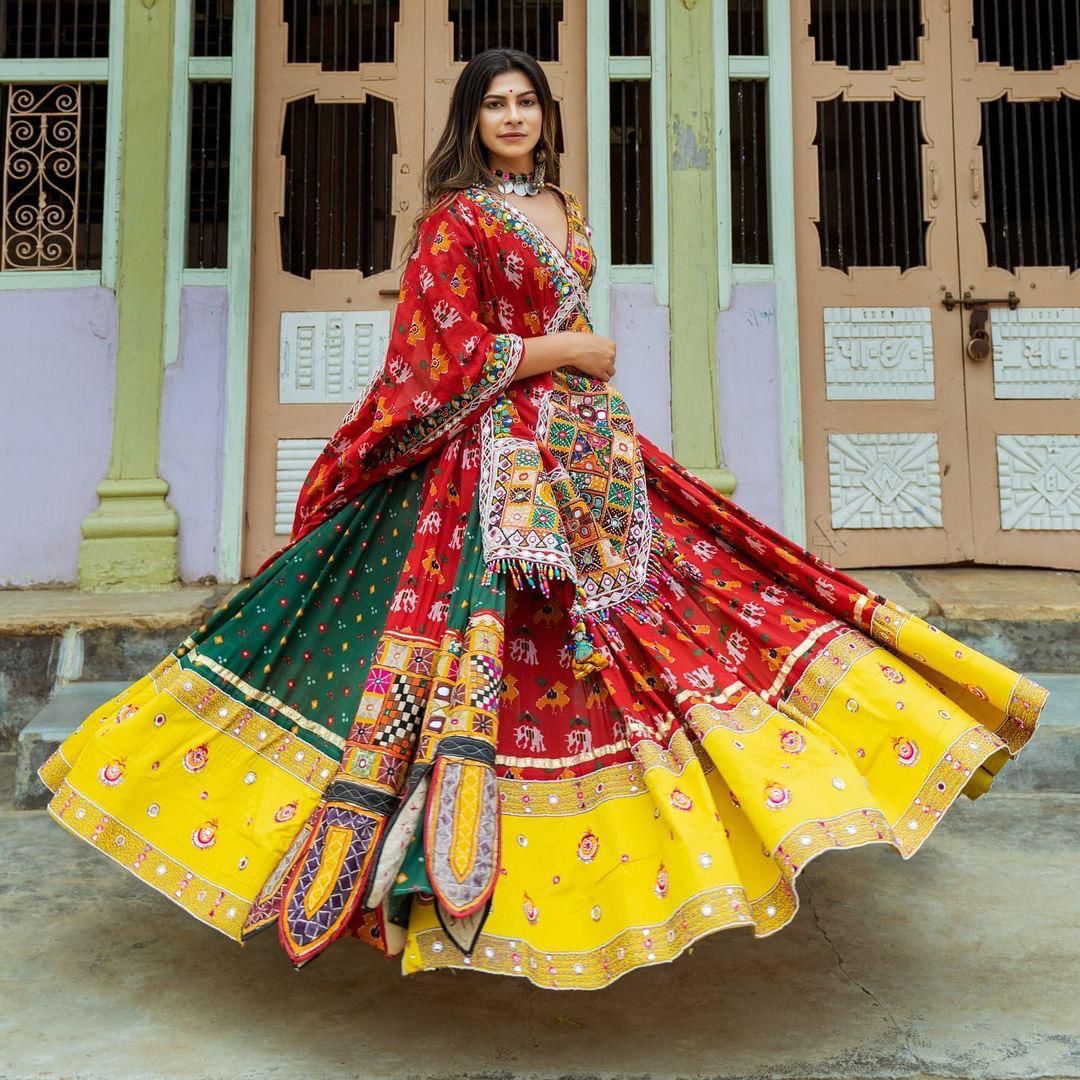 garba chaniya choli | Navratri dress, Dandiya dress, Chaniya choli designer