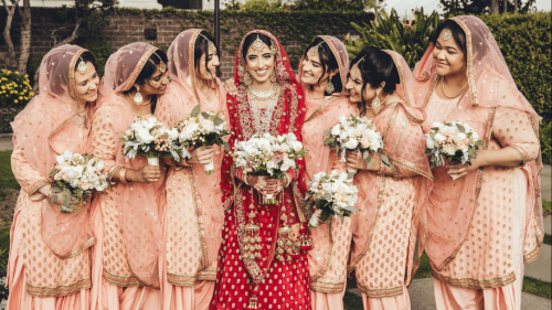 From Silly to Sweet: Sister-Inspired Fun Wedding Photos You Must Try