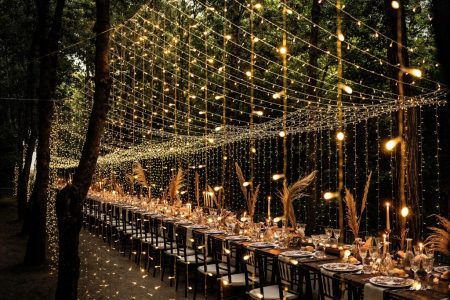 Black & Gold Wedding Décor Ideas to Bookmark This Wedding Season!